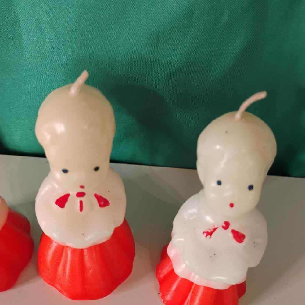 The Vermont Country Store Christmas Carolers Candle Set - Picture 3 of 6